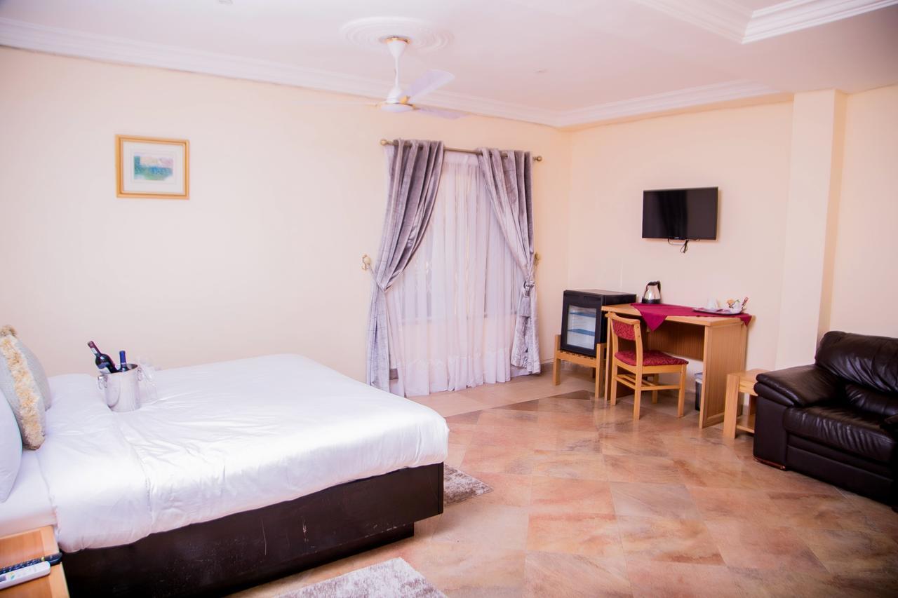 Eden Vale Hotel Ajiringano 外观 照片